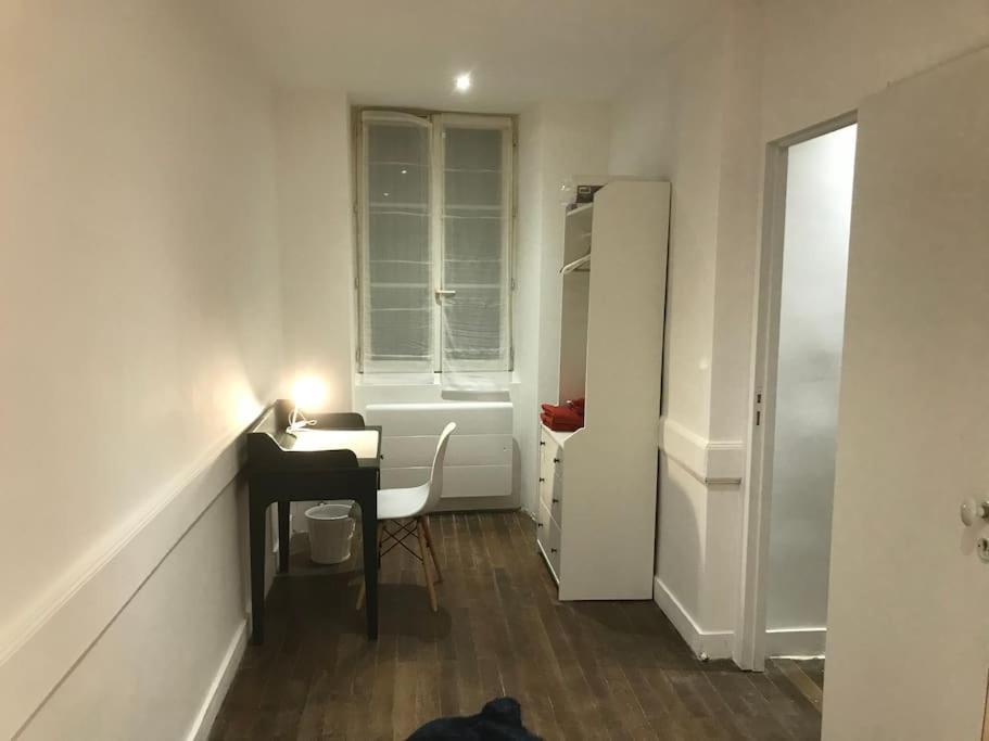 Appartement Cosy A Deux Pas De La Gare Laval  Exterior foto